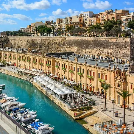 Stylish 2bed With Balcony Near Valletta * Tal Guardamangia